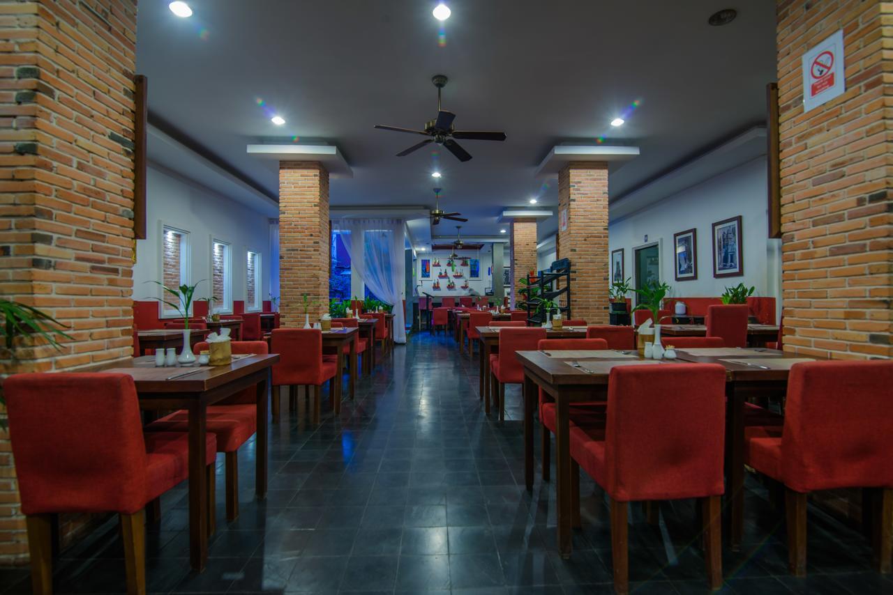 Mekong Angkor Deluxe Hotel Siem Reap Exteriör bild