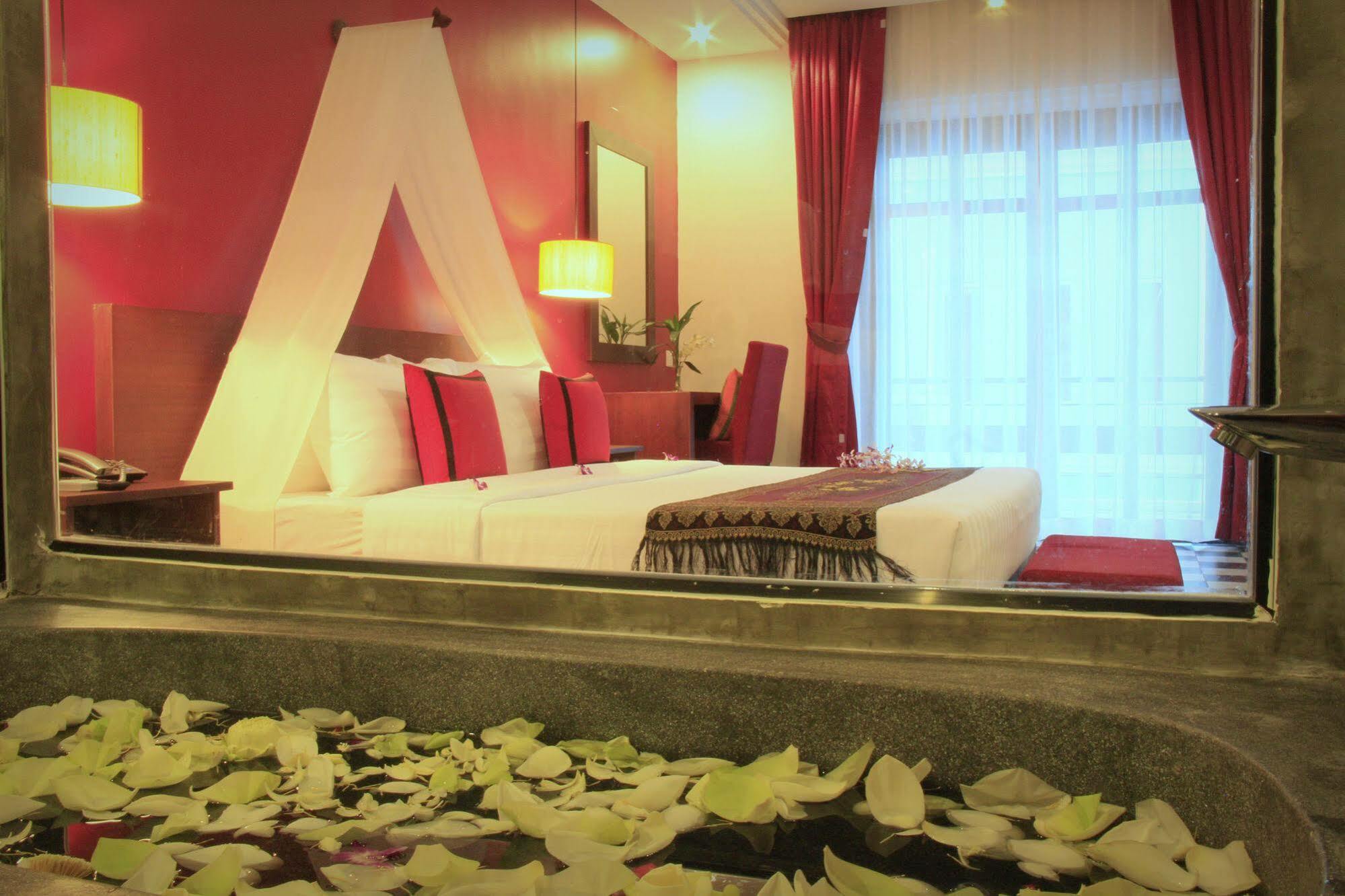 Mekong Angkor Deluxe Hotel Siem Reap Exteriör bild